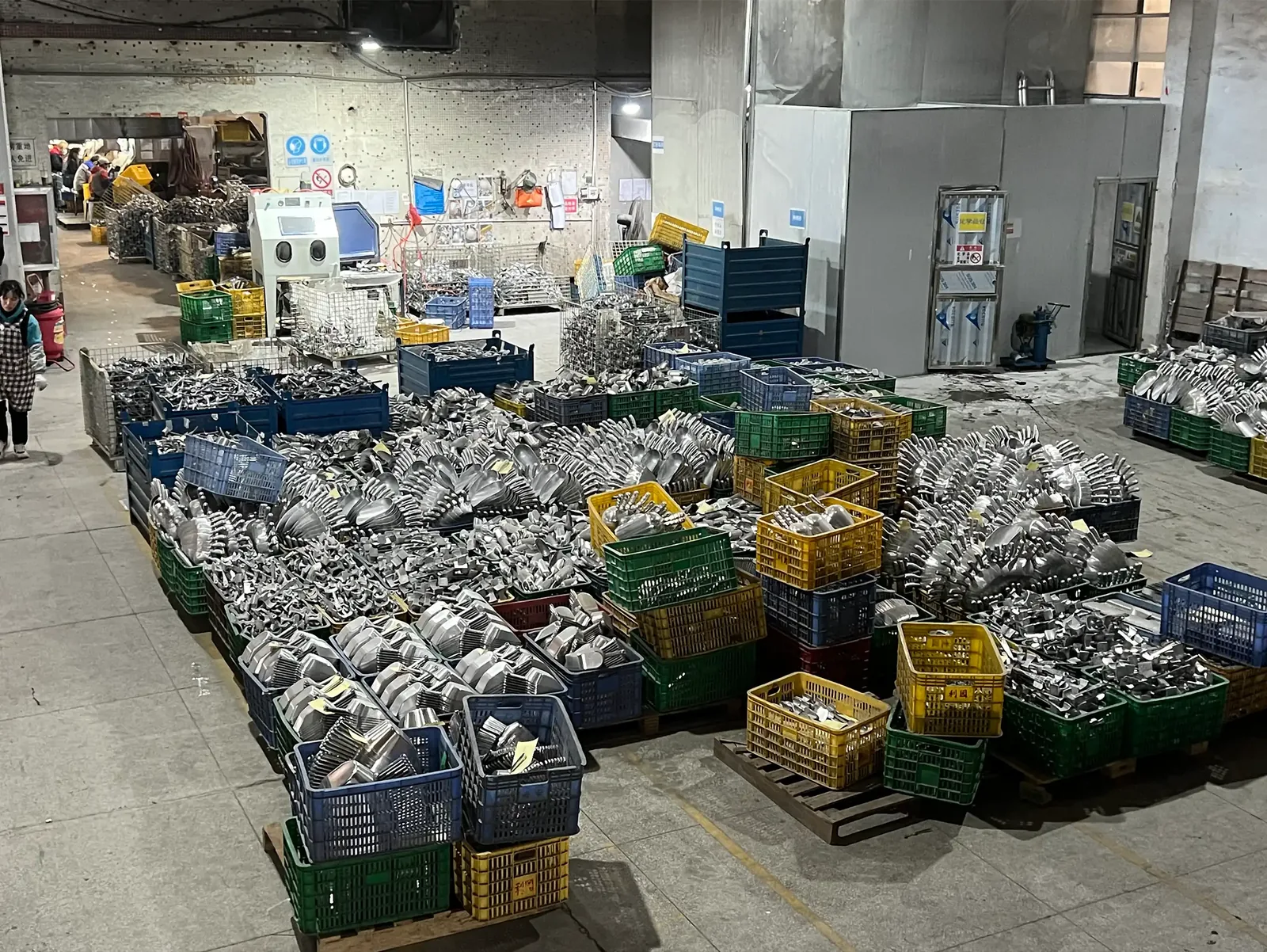 1 · Melting & dosing at LeeYuen factory