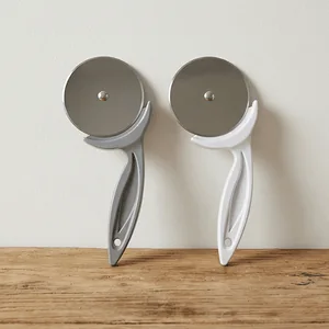 Ergonomic-Handle Pizza Cutter Wheel